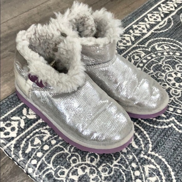 UGG Mini Bailey Button Lizard Boots - Picture 4 of 15